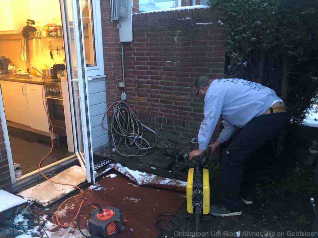 WC verstopt Urk
